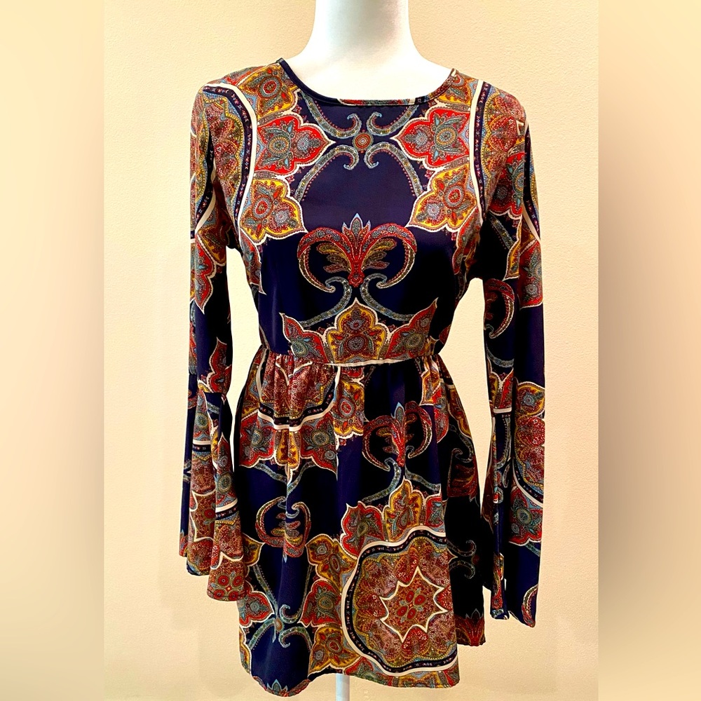 M/L dress purple paisley babydoll bell sleeves mini empire boho 60’s flowy flare